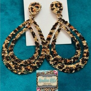 Elegant Gold and Black Teardrop Earrings NEW